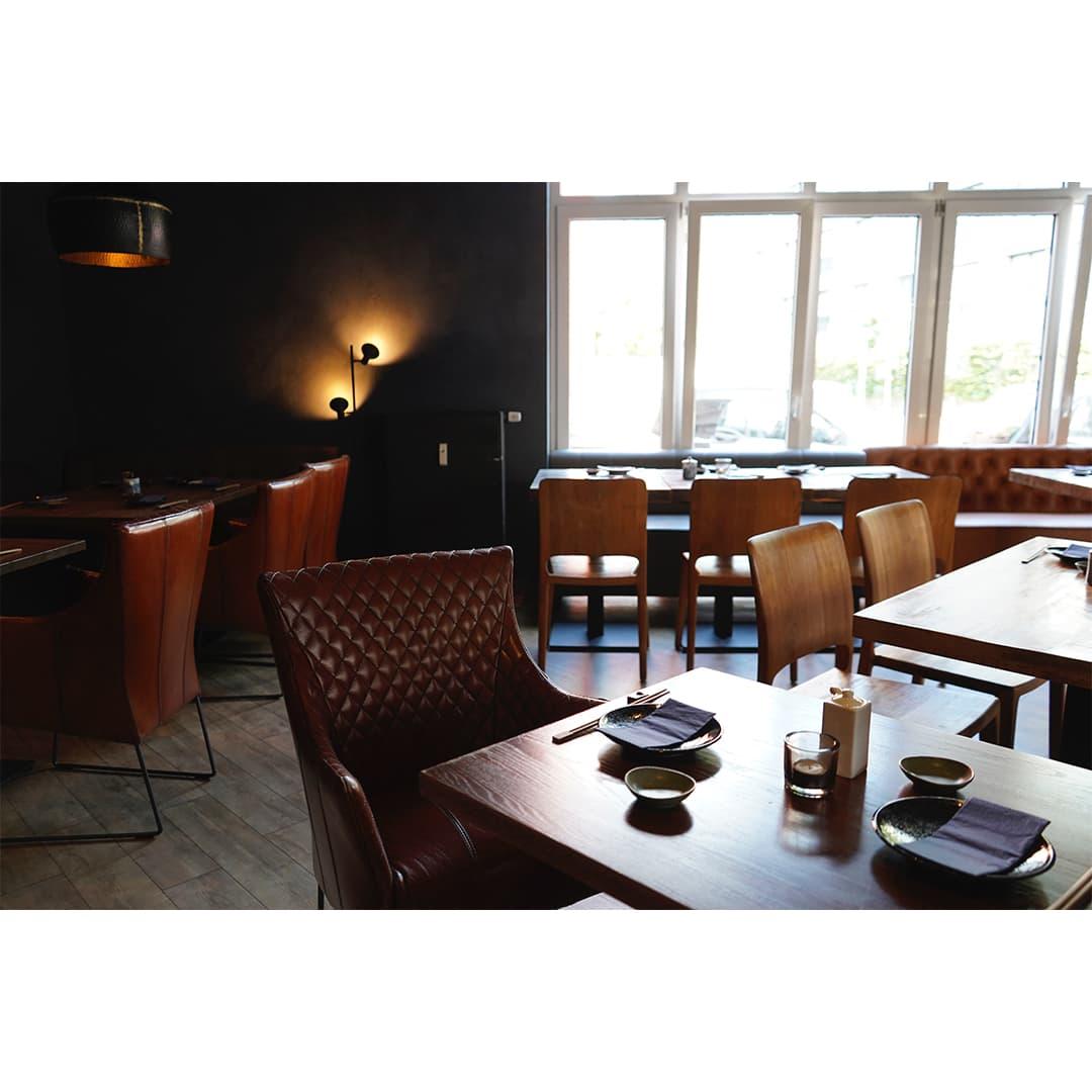 sumi. 店内