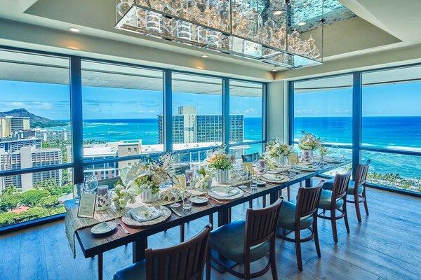 レストランフロアマネージャー